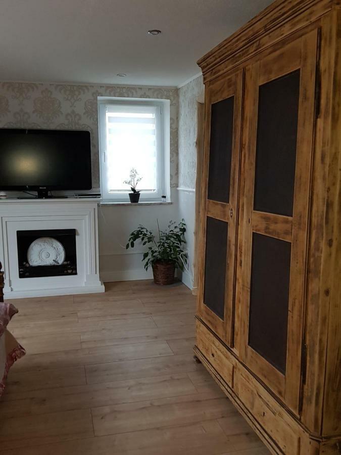 Zucht- Und Ausbildungsstall Rubly Kleinbundenbach Esterno foto