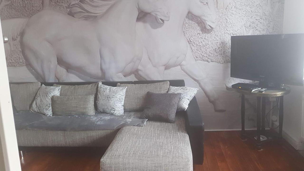 Zucht- Und Ausbildungsstall Rubly Kleinbundenbach Esterno foto
